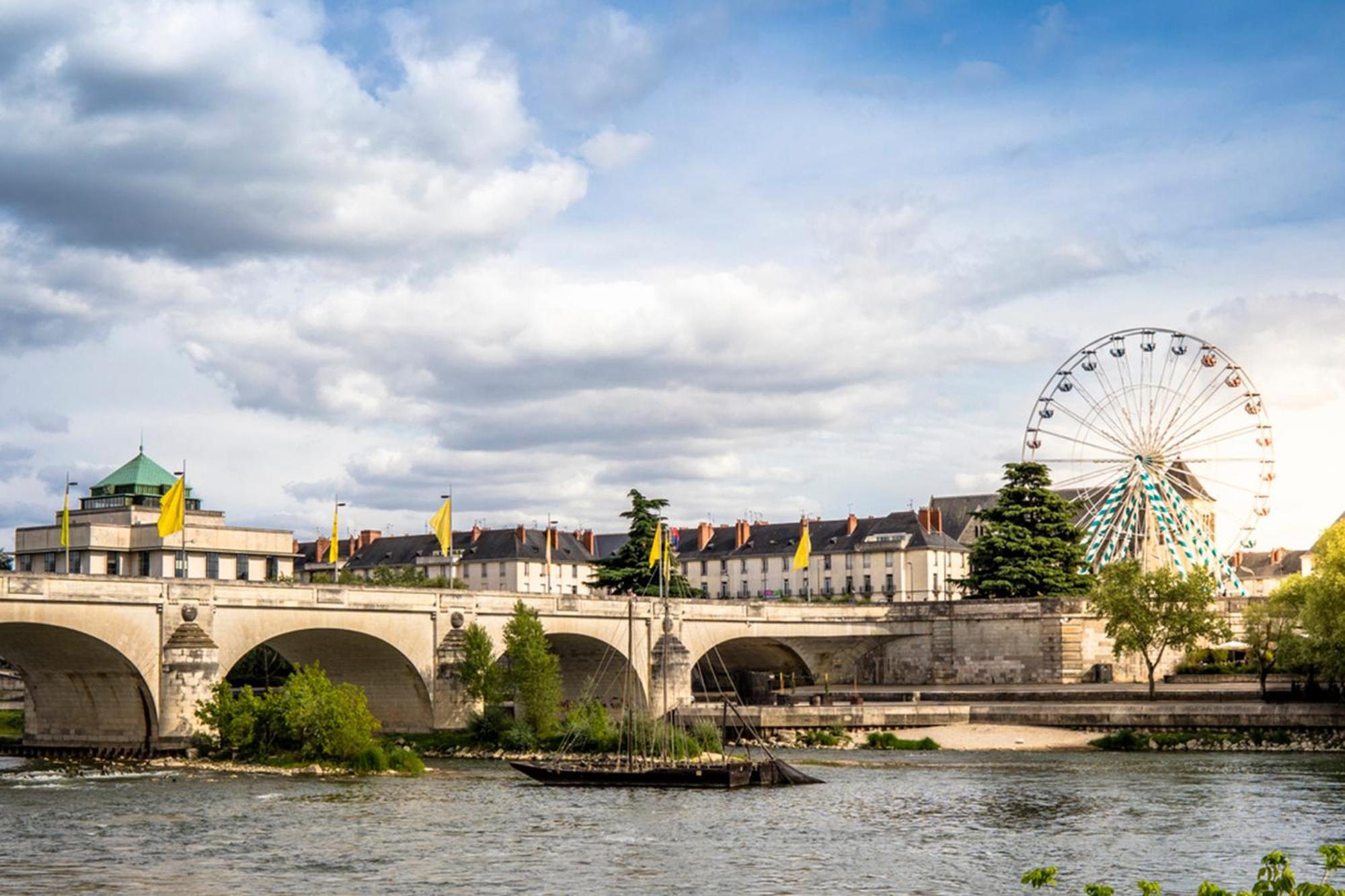 Superbe T2 Proche Cathedrale Et Loire * Tours